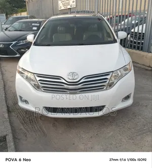 Toyota Venza XLE 2010 White