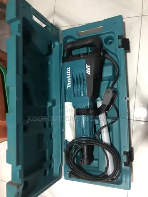 Makita Hm1317c Demolition Hammer