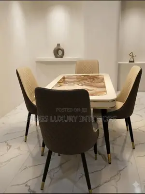 Quality Luxurious Dining by 4 Seaters