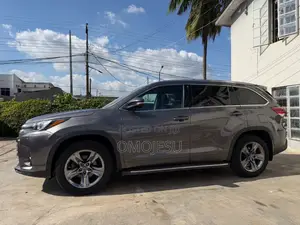 Toyota Highlander Limited Platinum 4x4 V6 (3.5L 6cyl 8A) 2017 Gray