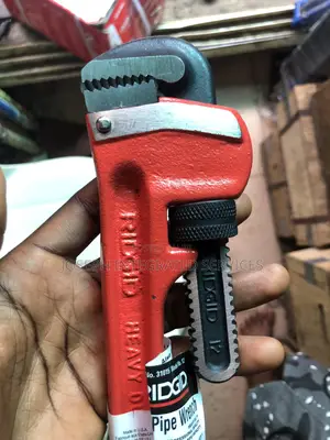 12-Inch Heavy-Duty Straight Pipe Wrench