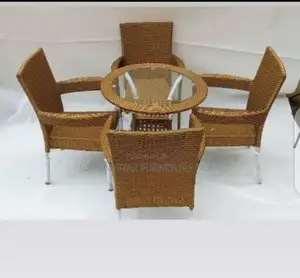 Outdoor Hotel Chairs With Table
