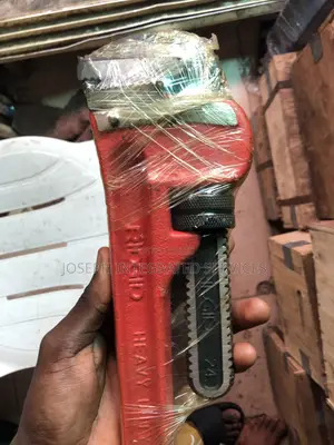 24” Ridgid Brand Heavy-Duty Straight Pipe Wrench