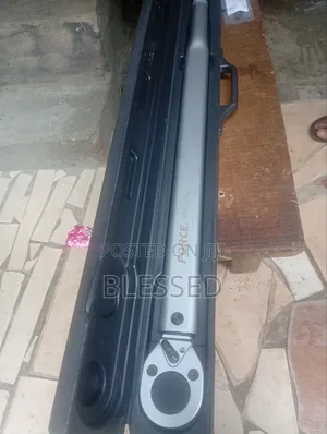 Torque Wrench 140-980 (1215mml) Force Product