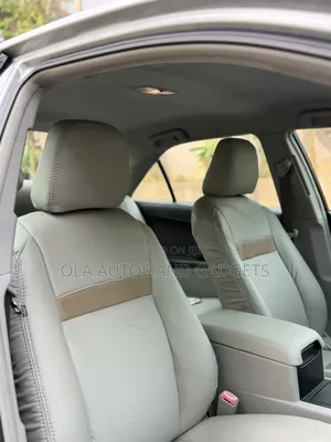 Toyota Camry 2012 Silver