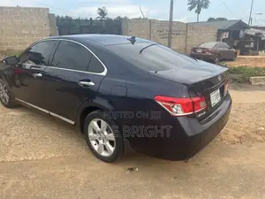 Lexus ES 350 2011 Blue