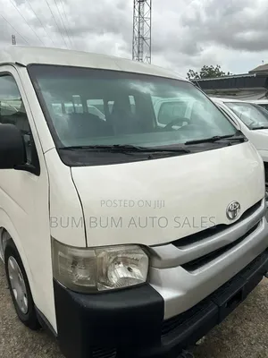 Toyota HiAce 2016 White
