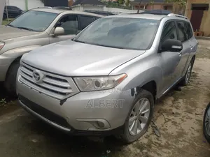 Toyota Highlander Hybrid 2012 Silver