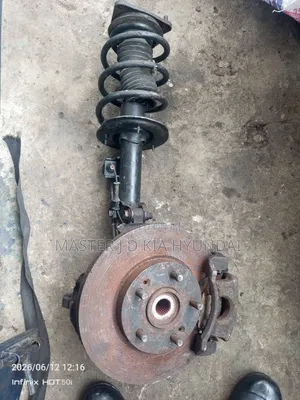 Complete Set of Shock and Hub Elentra and Cerato 2012-2014
