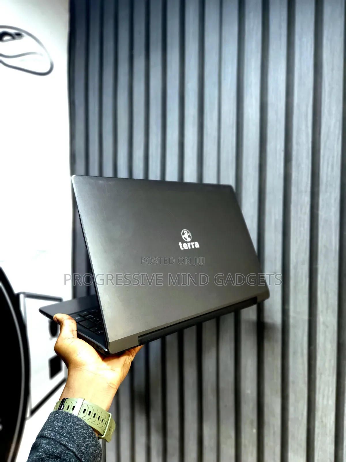 Laptop 4GB Intel HDD 250GB