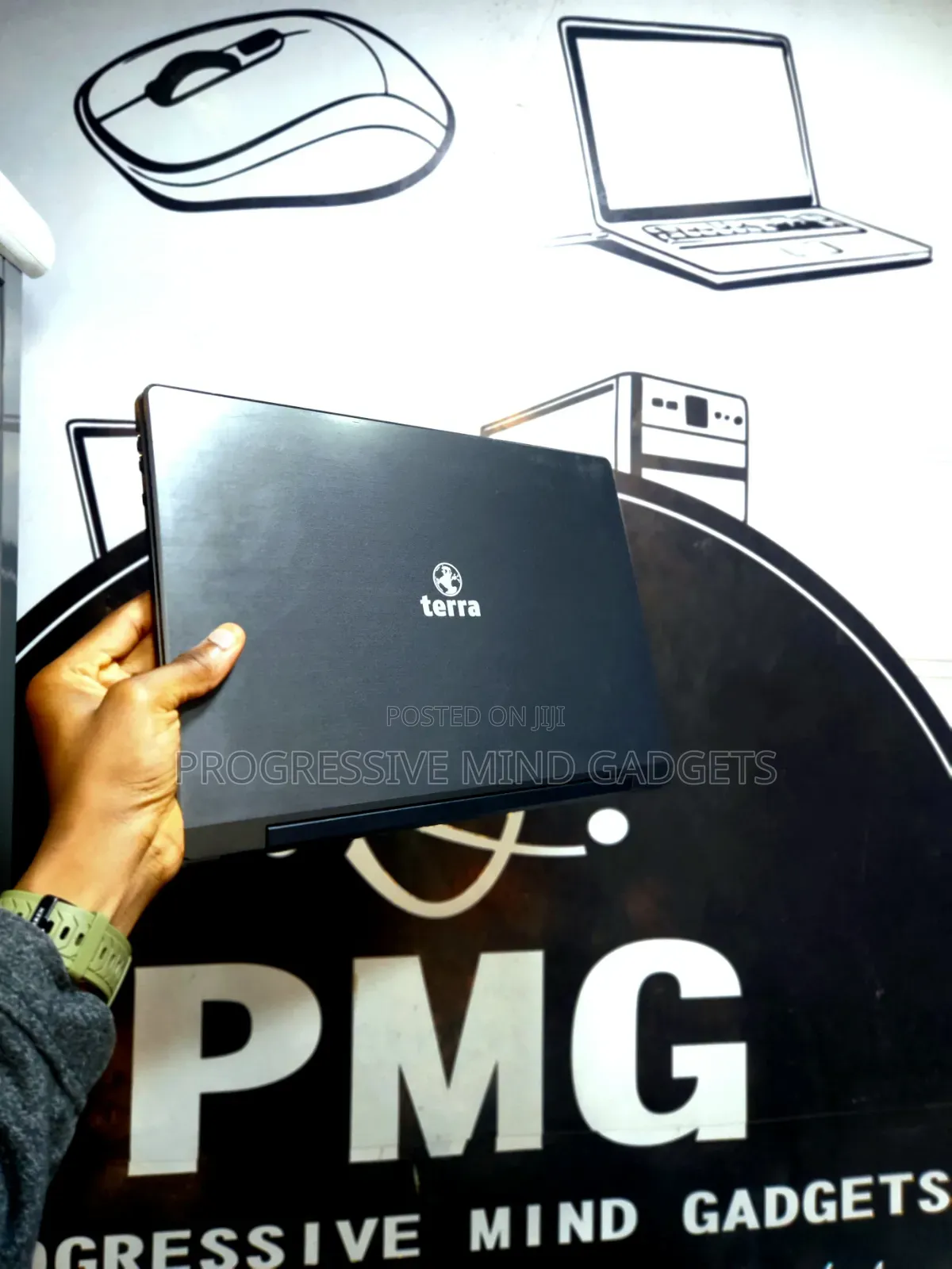 Laptop 4GB Intel HDD 250GB