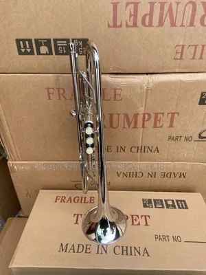 ​Yamaha Brand New Professional Silver-Plated Bb Trumpet (With Case)