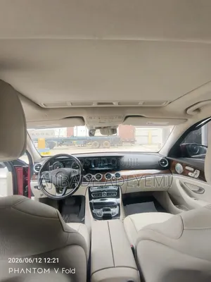 Mercedes-Benz E300 4Matic AWD Sedan (2.0L 4cyl 9A) 2017 Red