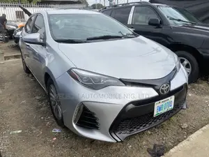 Toyota Corolla LE 4dr Sedan (1.8L 4cyl CVT) 2014 Silver