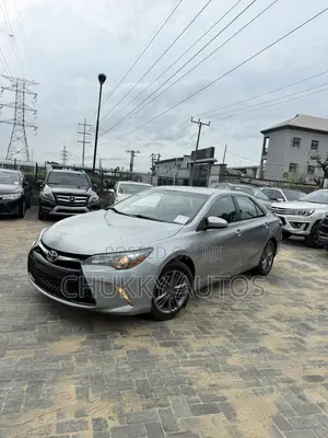 Toyota Camry SE 4dr Sedan (2.5L 4cyl 6A) 2017 Silver