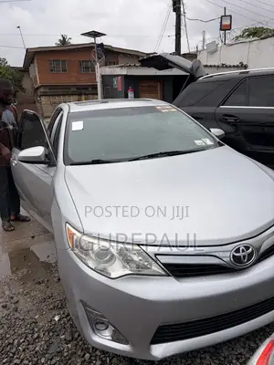 Toyota Camry XLE 4dr Sedan (3.5L 6cyl 6A) 2014 Silver