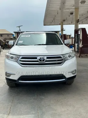 Toyota Highlander Limited 2012 White