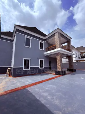 4bdrm Duplex in Apo District for sale