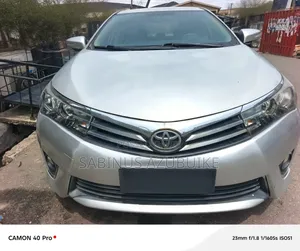 Toyota Corolla LE 4dr Sedan (1.8L 4cyl CVT) 2015 Silver