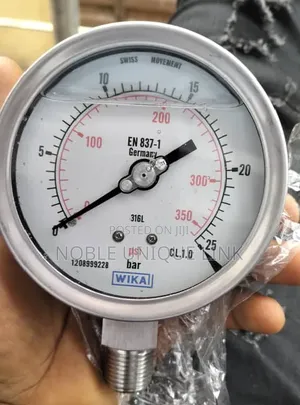 Pressure Gauge With Oil Face