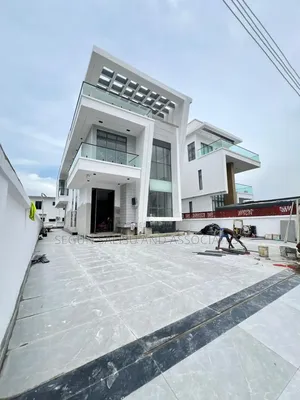 5bdrm Duplex in Osapa London for sale