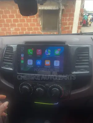 Toyota Hilux 2005-2015 Navigation Wireless Carplay/Reverse Camera