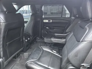 Ford Explorer 2021 Black