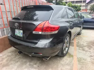 Toyota Venza 2010 Gray