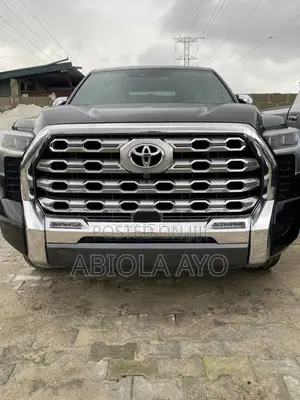 Toyota Tundra 2025 Black