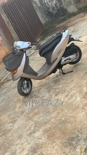 Honda 2022 Silver