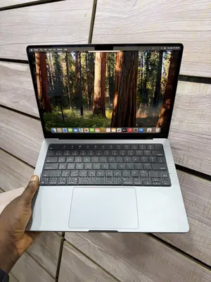 Laptop Apple MacBook Pro 2023 M3 8GB Apple M3 SSD 512GB