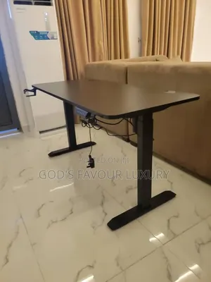 Electric Adjustable Height Desk