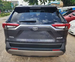 Toyota RAV4 2025 Gray
