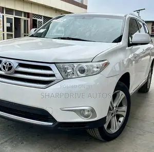 Toyota Highlander Limited 2012 White