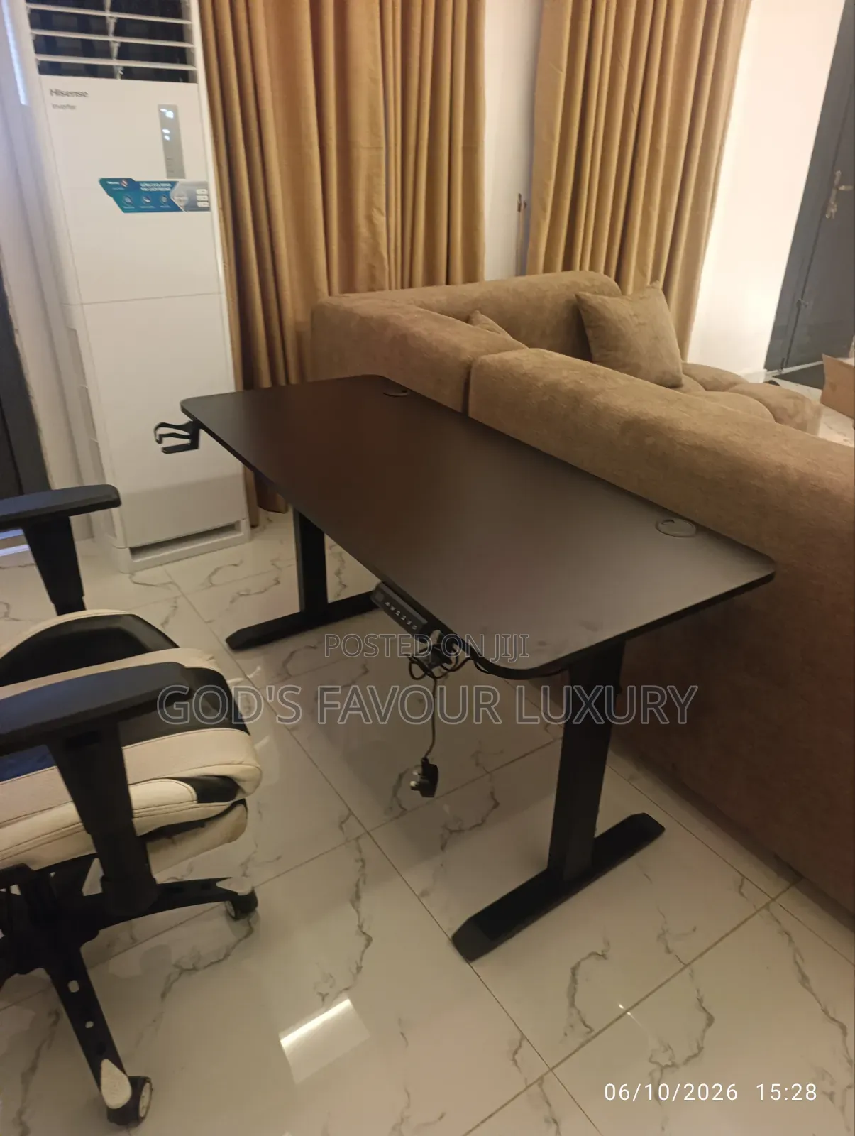 Electric Adjustable Height Desk