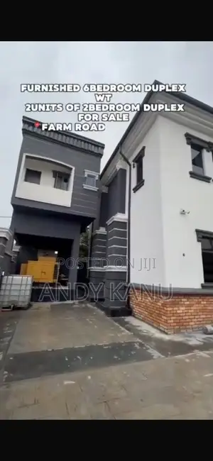10bdrm Penthouse in King Of King Estate, Obio-Akpor for sale