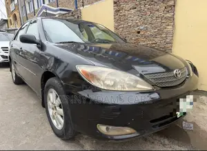 Toyota Camry XLE V6 4dr Sedan (3.0L 6cyl 5A) 2004 Black