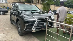 Lexus LX 2018 Black