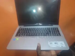 Laptop Asus X555LA 8GB Intel Core i5 HDD 500GB