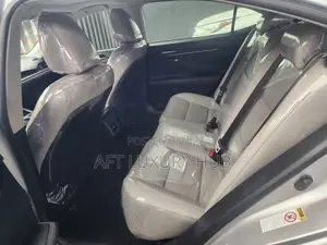 Lexus ES 350 FWD 2013 Silver