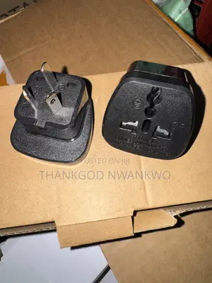 Au to Uk Plug Converter