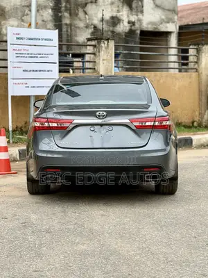 Toyota Avalon Limited 4dr Sedan (3.5L 6cyl 6A) 2014 Gray
