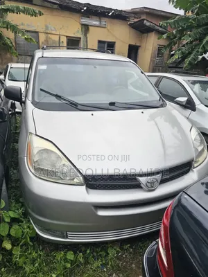 Toyota Sienna CE 2005 Silver