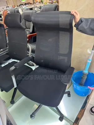 Swivel Office Mesh Chair.