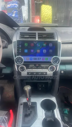 Camry 2013 Diamond Wireless Carplay/Reverse Camera