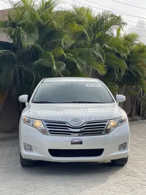 Toyota Venza LE 2010 White