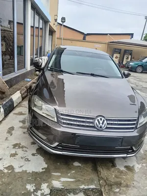 Volkswagen Passat 2014 Brown