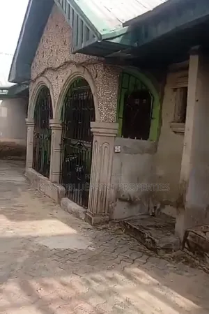 3bdrm Bungalow in Okuokoko, Warri for sale