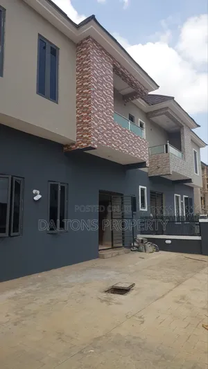 4bdrm Duplex in Gold City Estate, Sabon Lugbe for rent