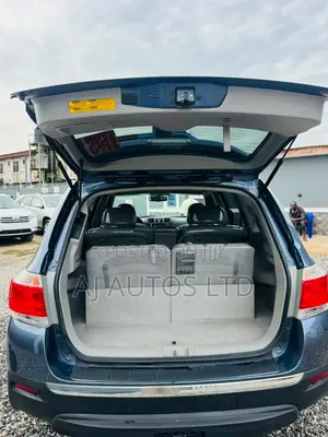 Toyota Highlander 2013 Blue